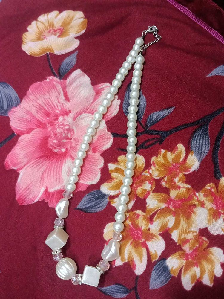 Pearl Beaded Necklace