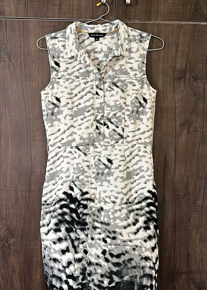 Black And White Printed Sheath Dress
