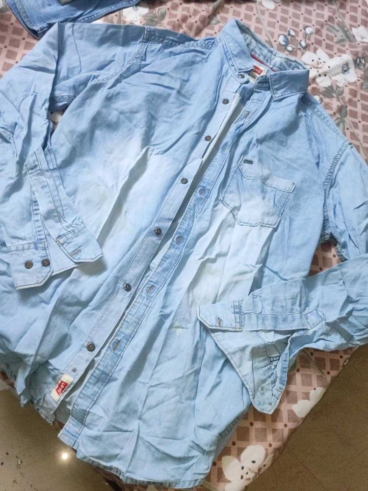 Levi&#39;s Denim Shirt