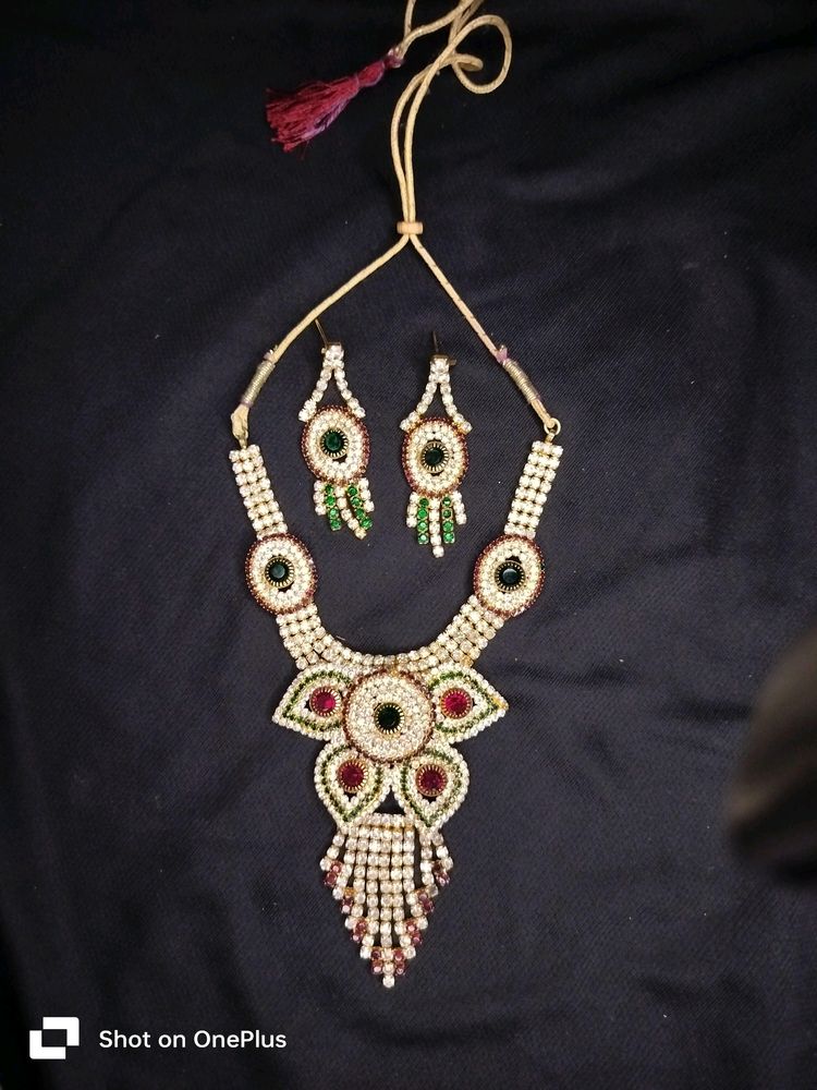 White Stones Necklace With Beautiful Earrings