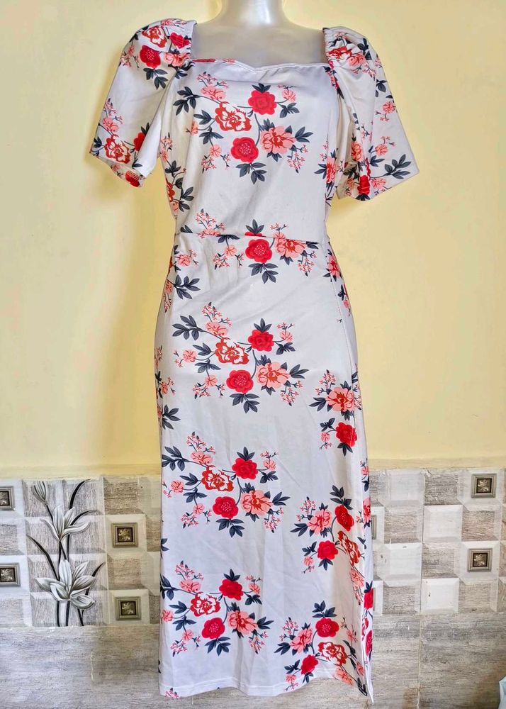 Size S/M 🎁Buy 2 Get 1 Free🎁 Floral Midi Dress