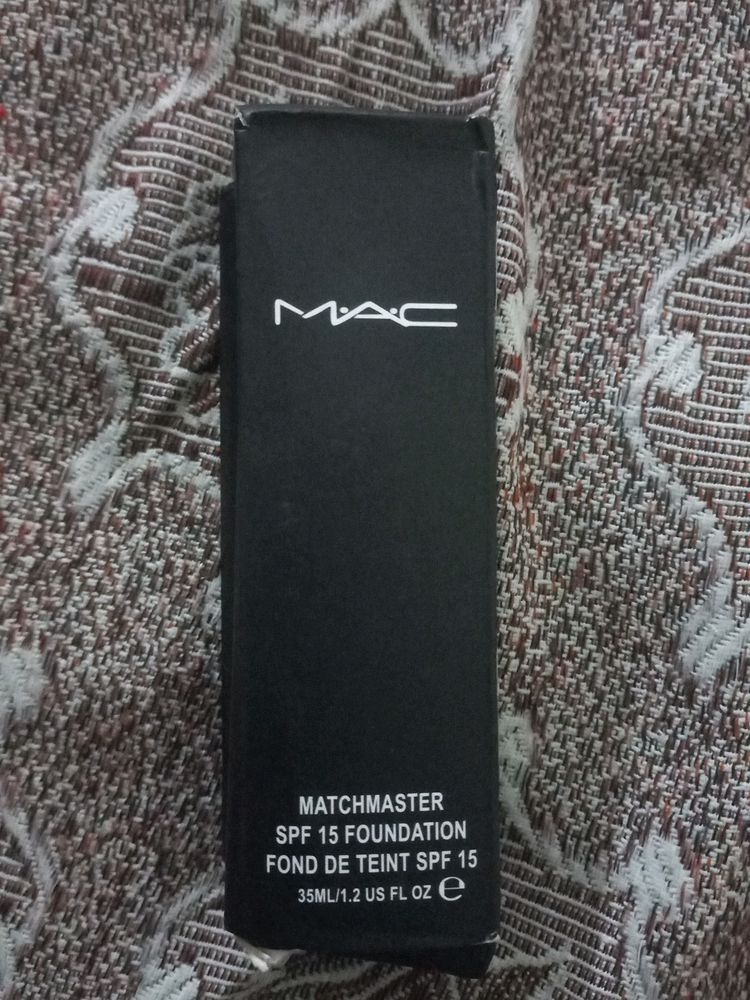 Mac Foundation Shade NC25