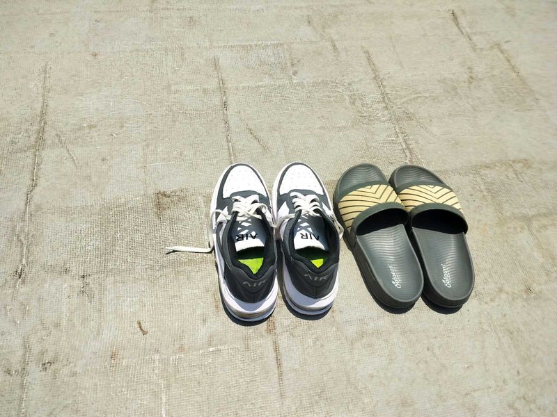 White Sneakers And Flipops