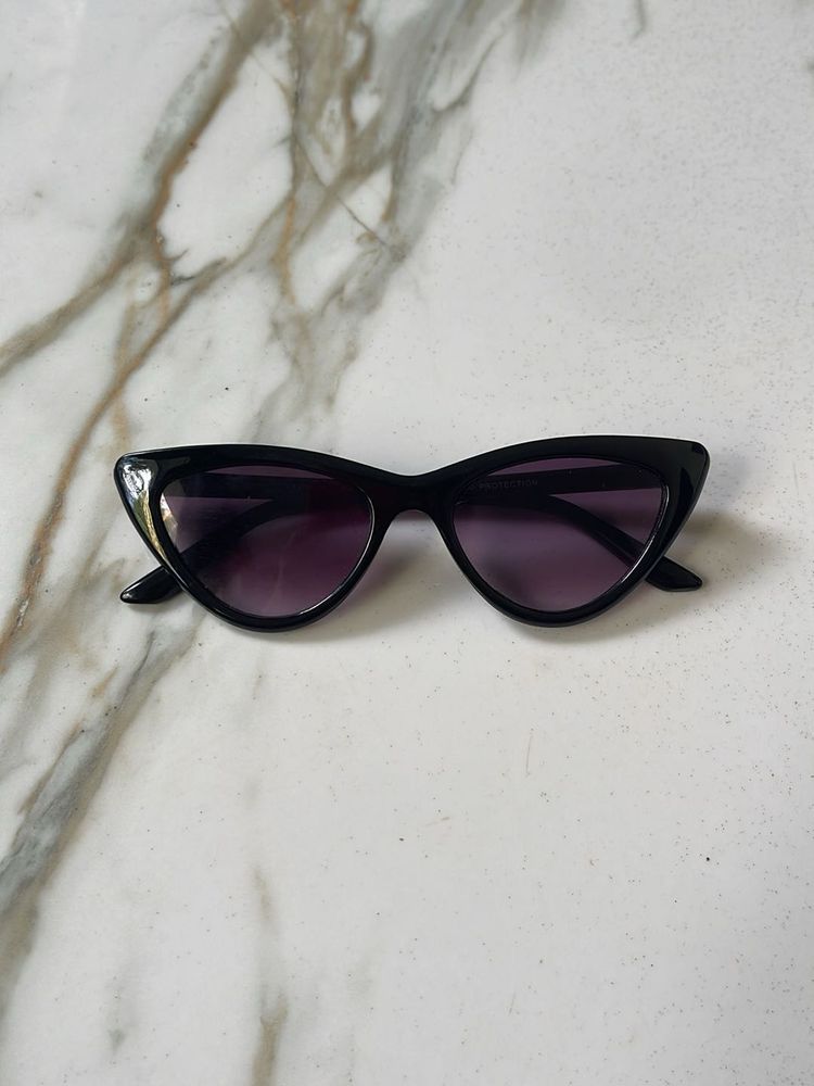 Black Cat-Eye Sunglasses