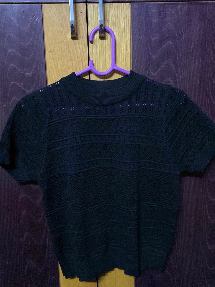 Trendy Knitted Black Top