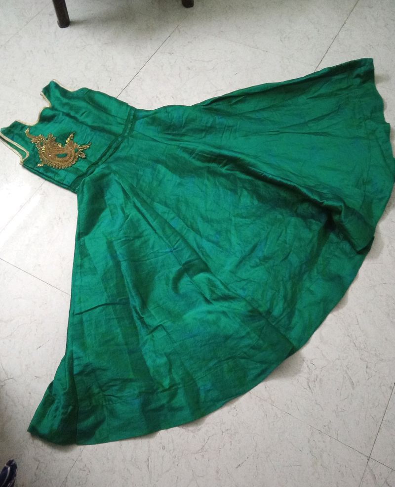 🦚 Peacock Colour One Piece Long Gown 💯✔️👗best Quality With Silk Lagging And Dupatta