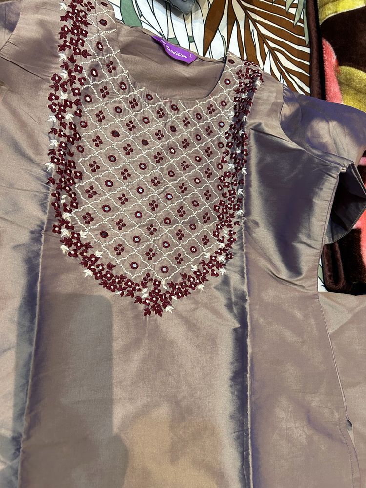 New Unused Suit Beautiful Shiny