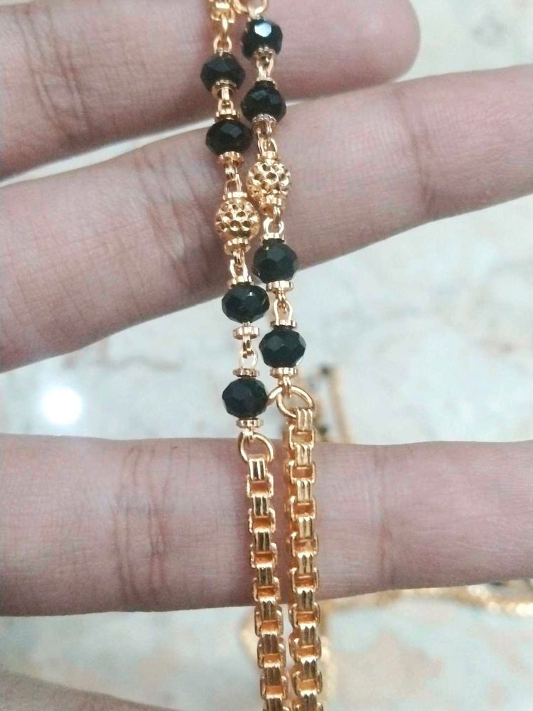 Neck chain