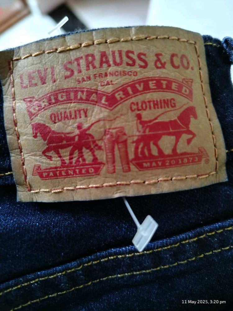 Levis Skinny Fit Jeans