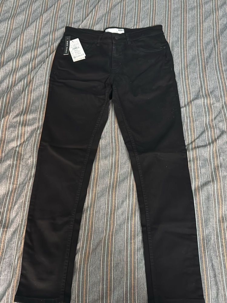 Black Slim Jeans Carrot Crop