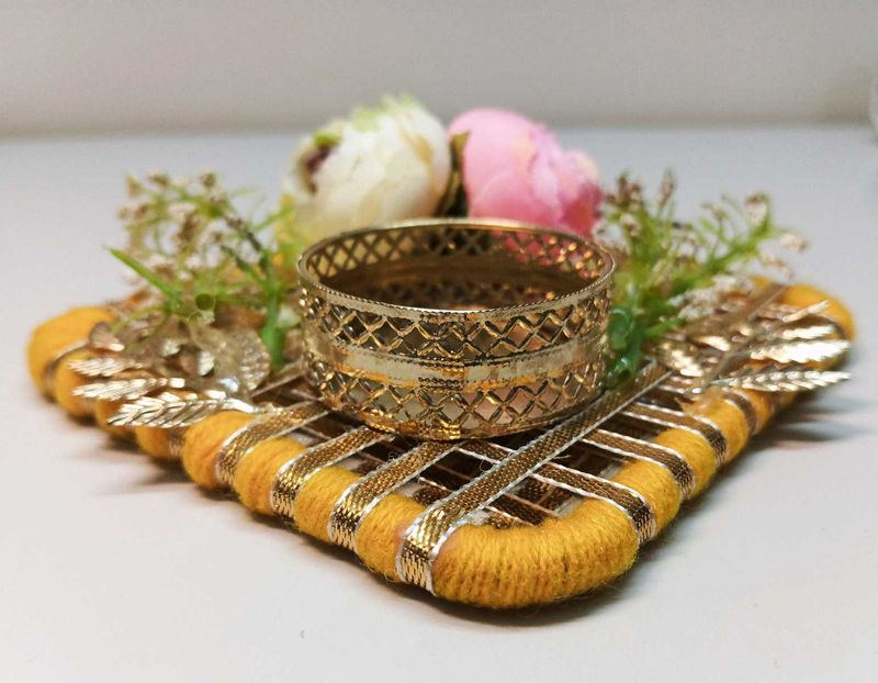 DECORATIVE CANDLE HOLDER