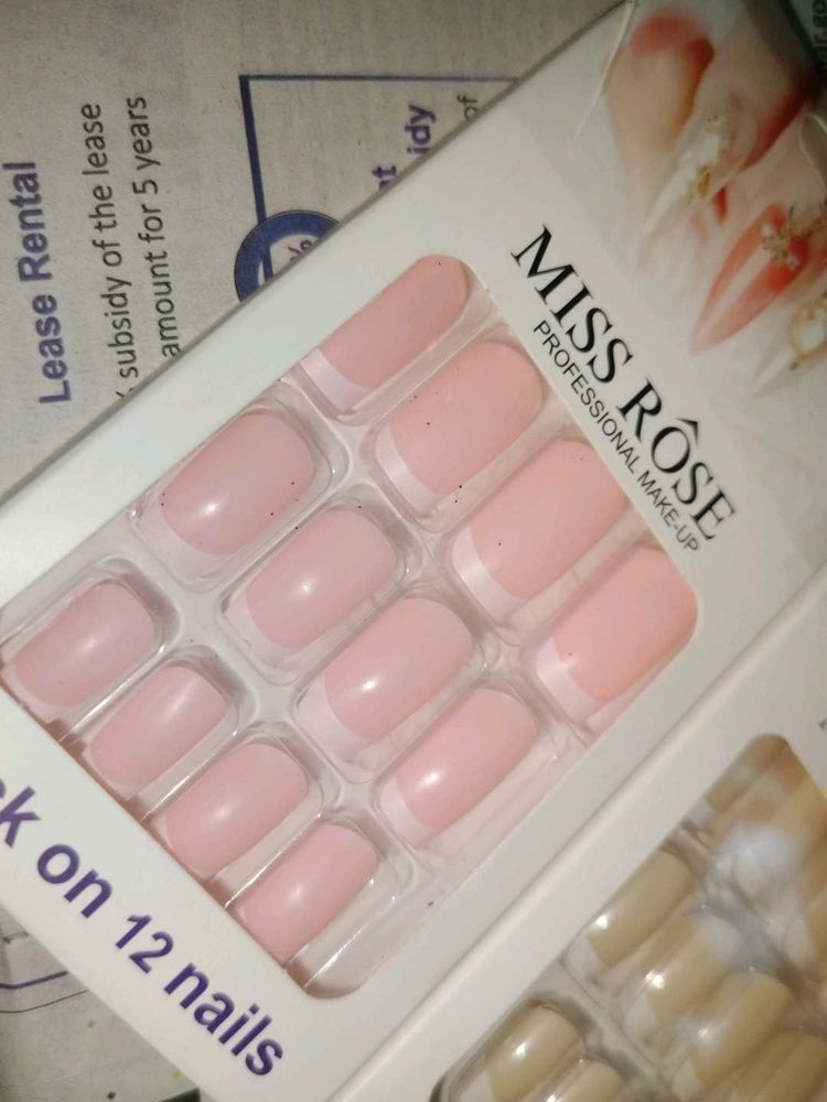 Miss Rose Press-On Nails