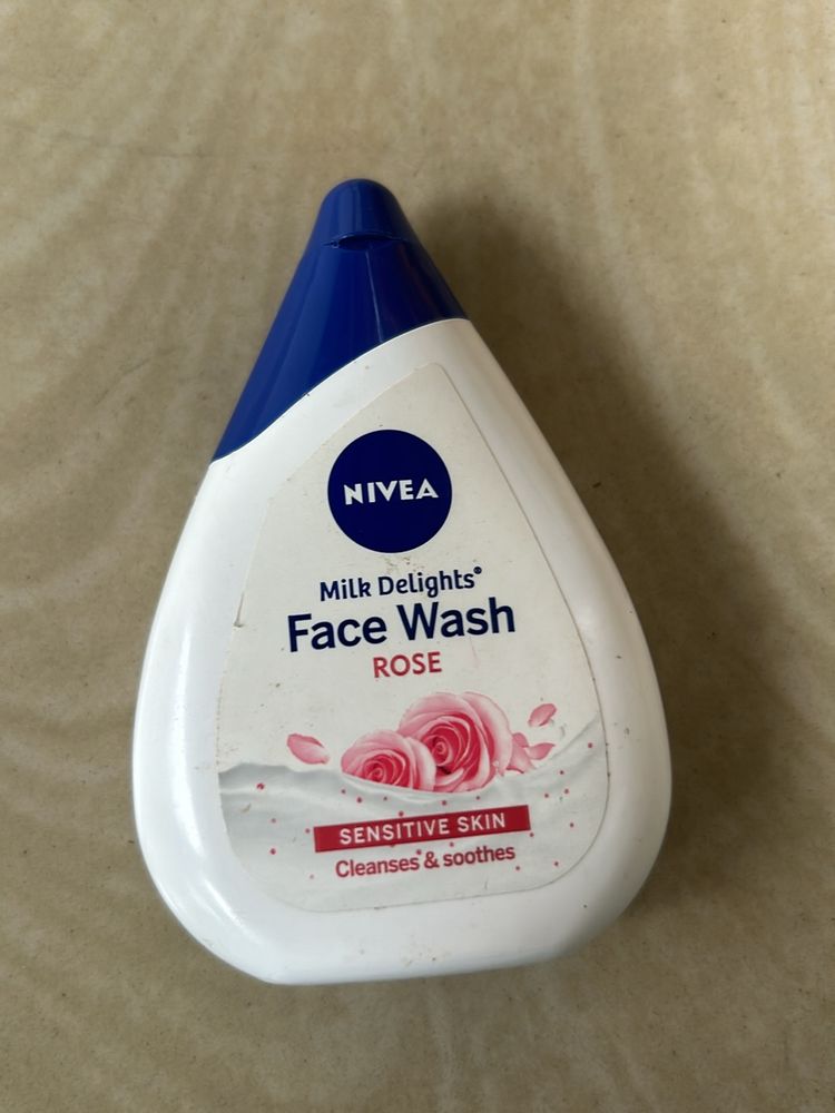 Face Wash For Sensitive Skin