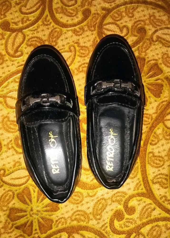 Retro Style Black Loafers