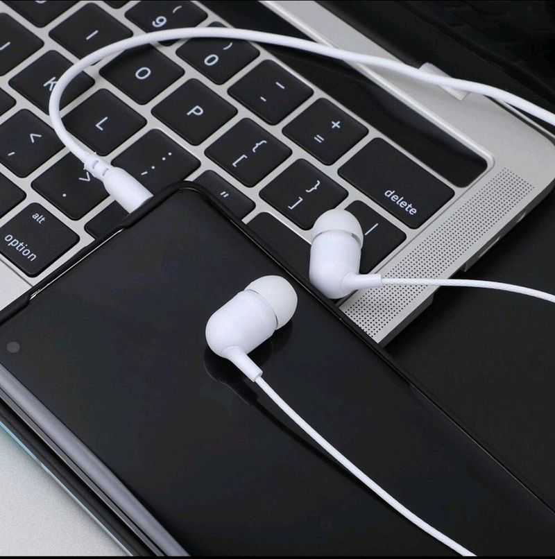 Wired Stereo Earphones