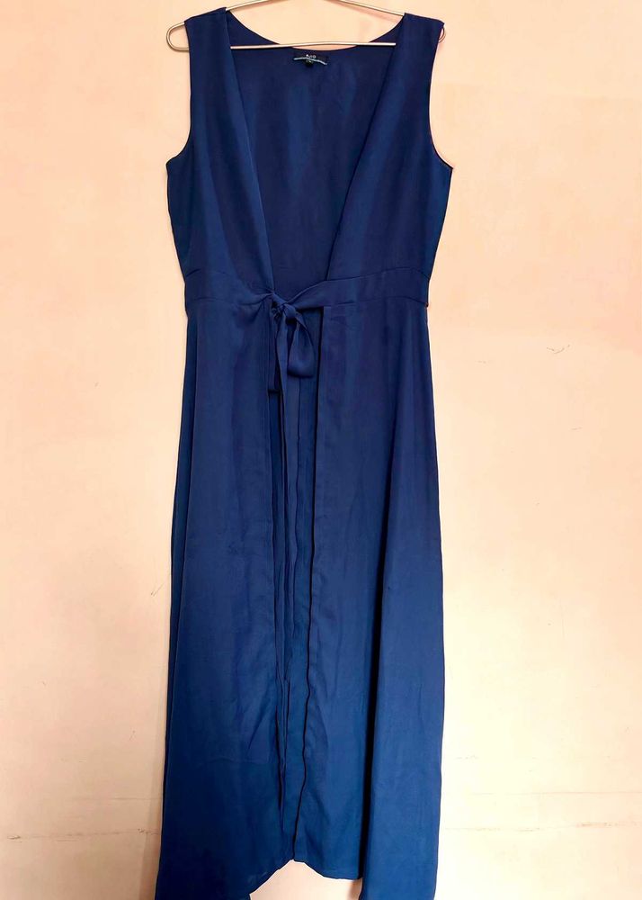 Elegant Navy Blue Shrug