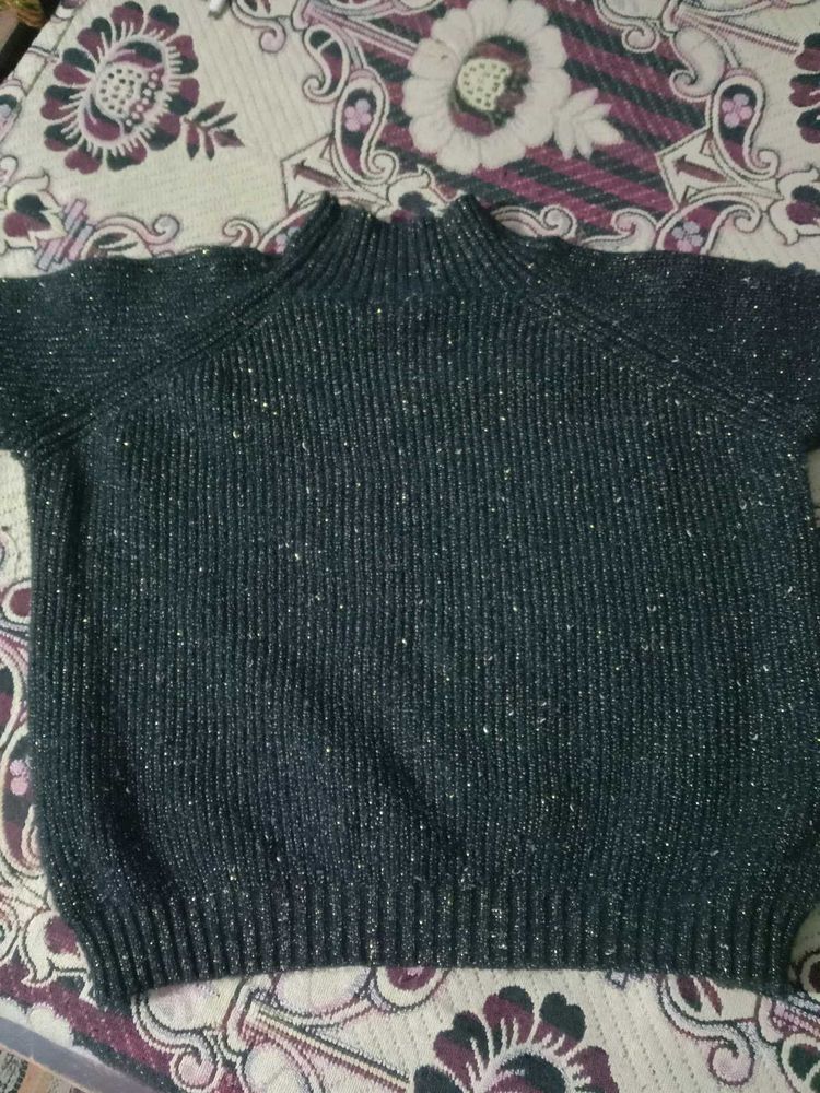 Stylish Grey Knit Top