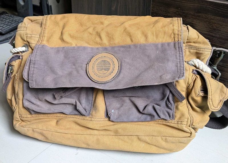 Bombay Trooper 15&#34; Laptop and Camera Messenger Bag