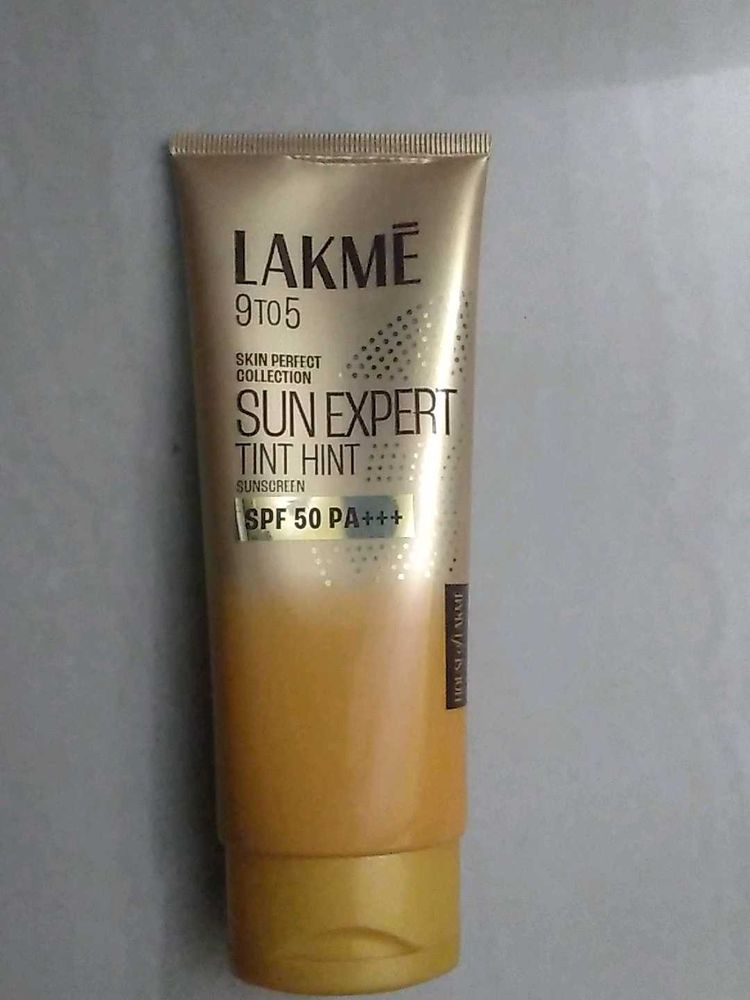 Lakme Sun Expert SPF 50 PA+++ Sunscreen