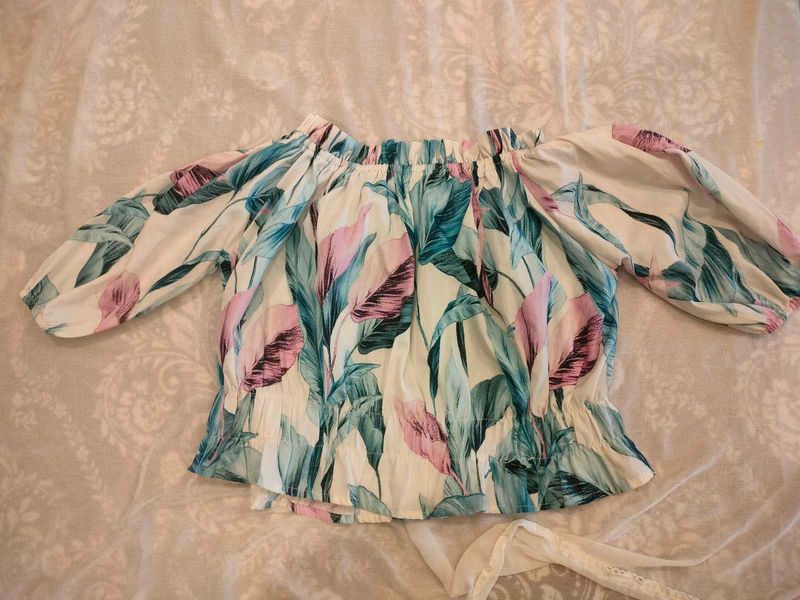 Chic Leaf-Print Off-Shoulder Top