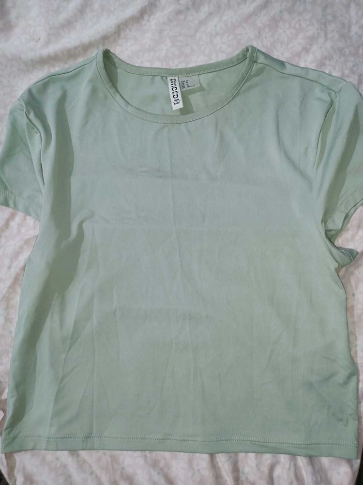 Sale!!!! H&amp;M Crop Top