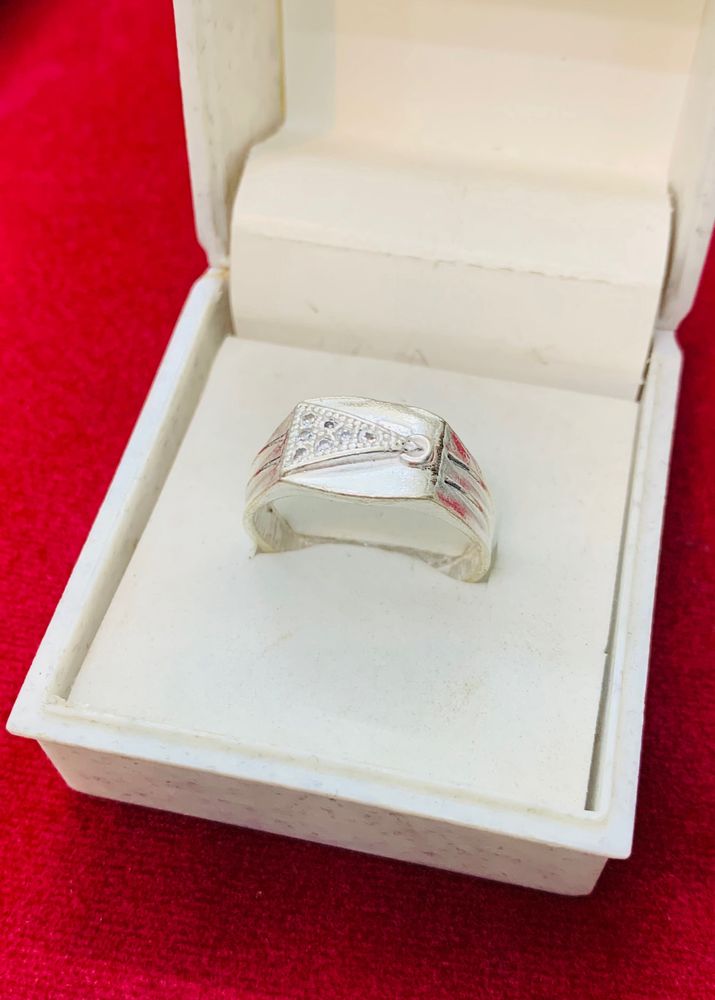 Gents Ring Pure Silver (wt:-3.200g)