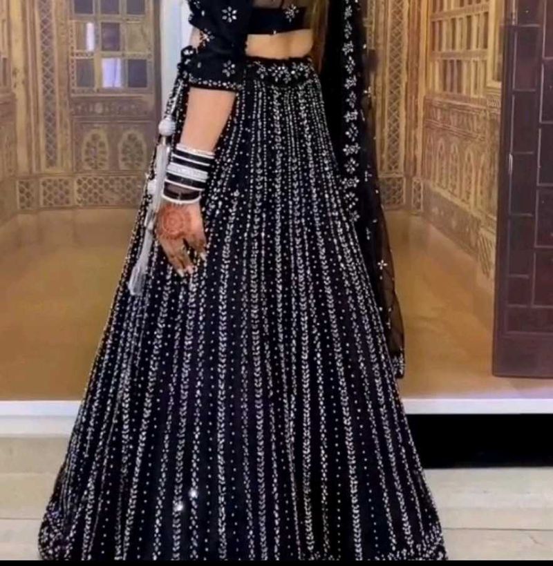 Black 🖤