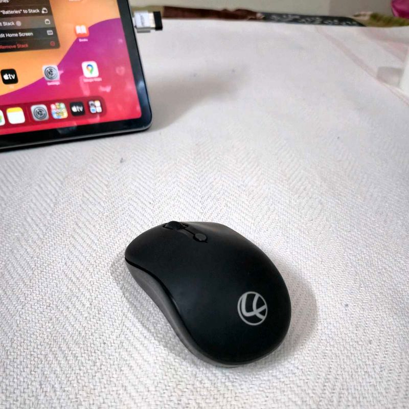 Wireless Mouse - Like New!
