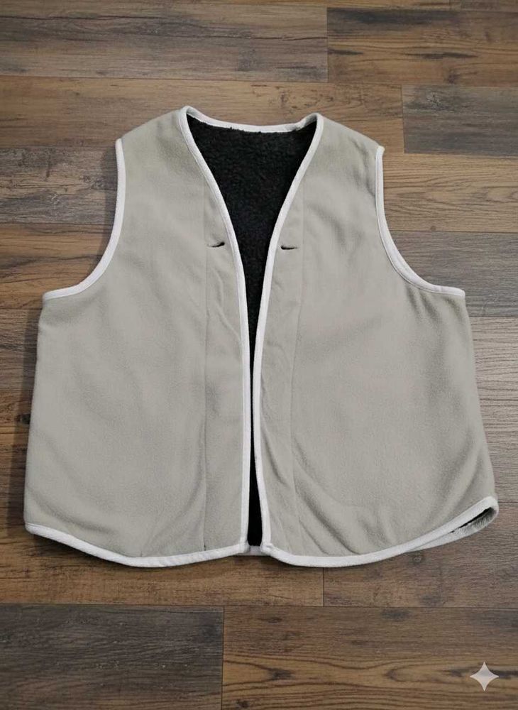 Fleece Vest - Cozy &amp; Versatile Layer