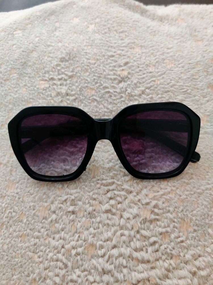 Wome Black Shades