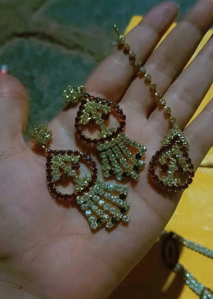 Elegant Indian Jewelry Set