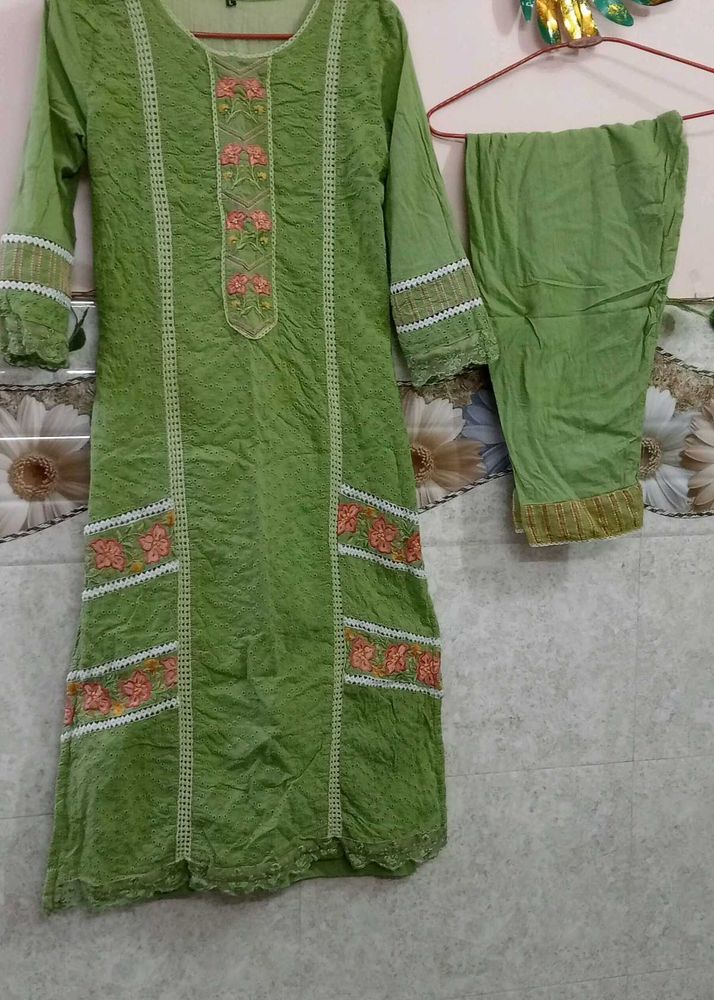 Pakistani Green Embroidered Kurta Set