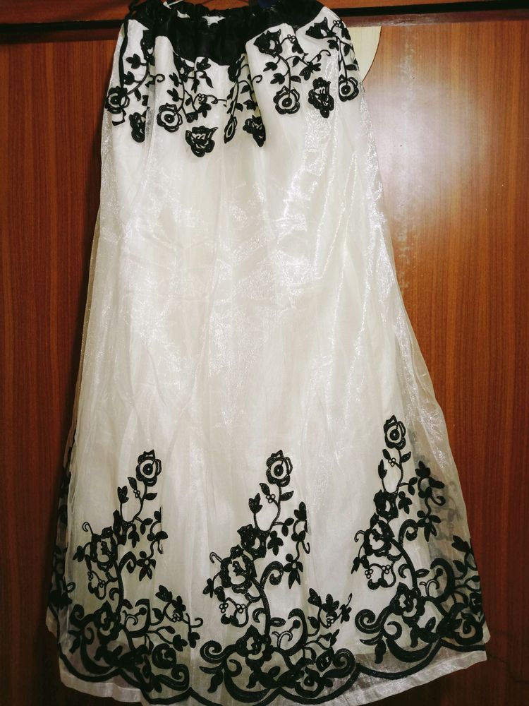 Black And White Lehenga With Blac