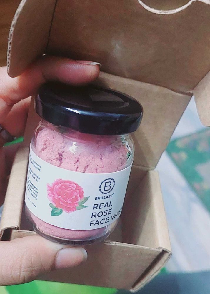 Brillare Real Rose Face Wash