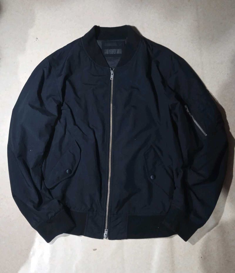 black bomber jacket