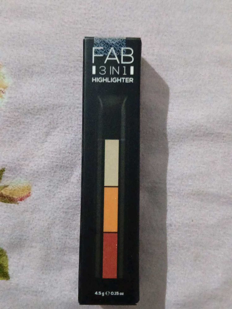 FAB 3 in 1 Highlighter