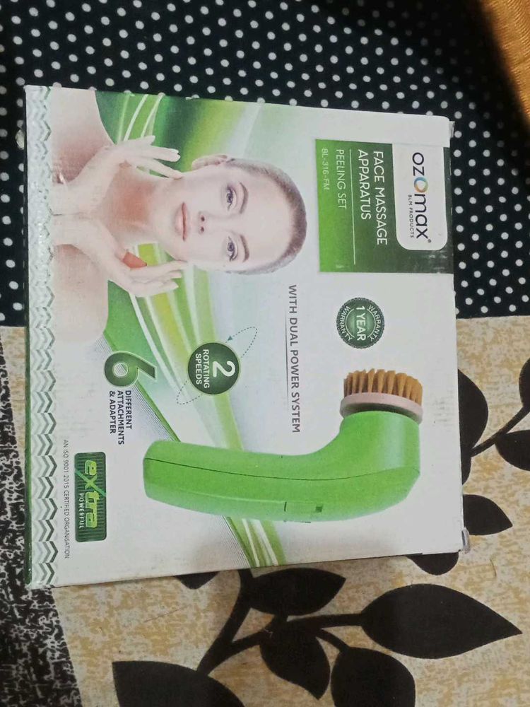 Ozomax Face Massage Apparatus