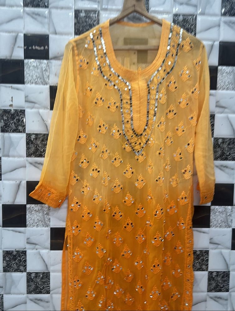 Chikankari mirror Set