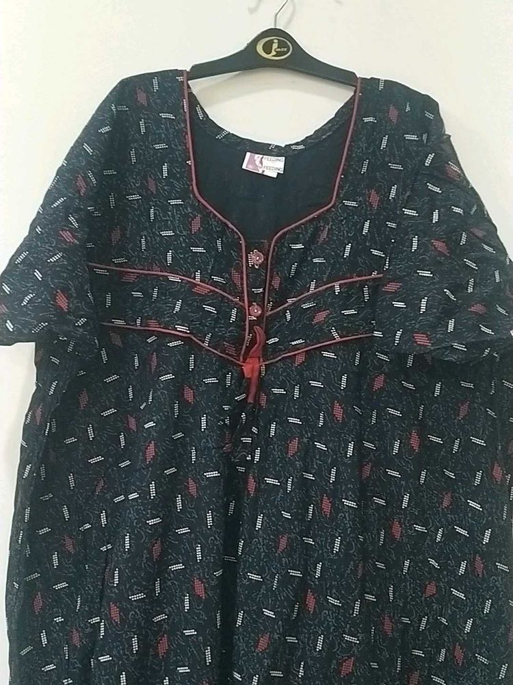 Feeding Nightwear