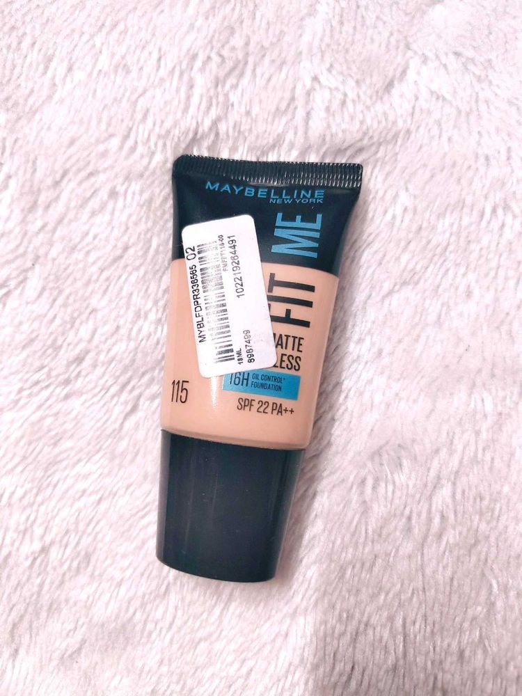 Maybelline New York Liquid Foundation, Matte &amp; Por