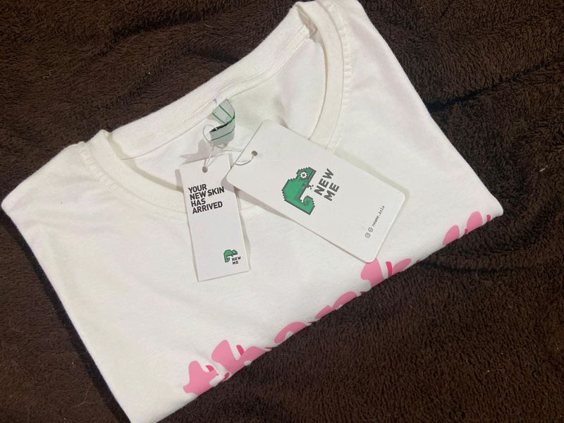 Cute Oversized Newme tee🎀🤍