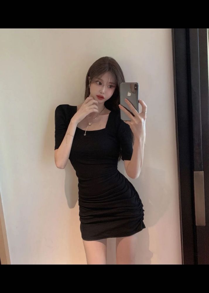 Chic Black Bodycon Mini Dress