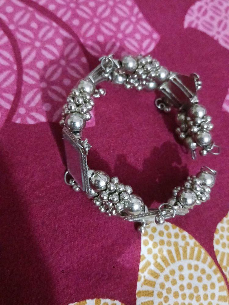 Vintage Silver Tone Beaded Bracelet