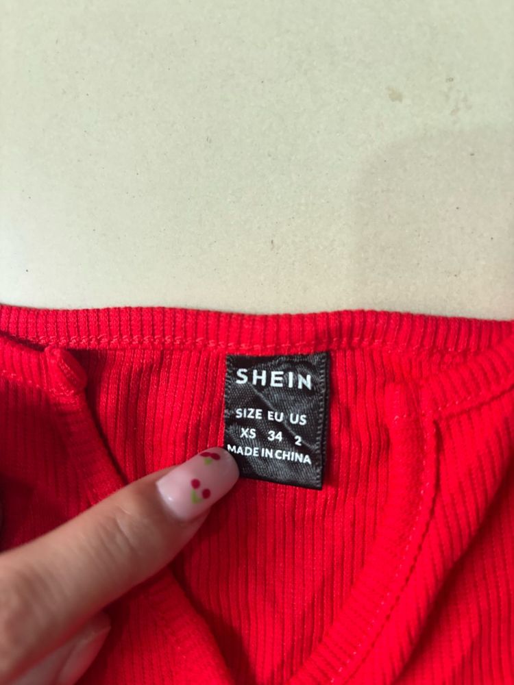 SHIEN RED TOP