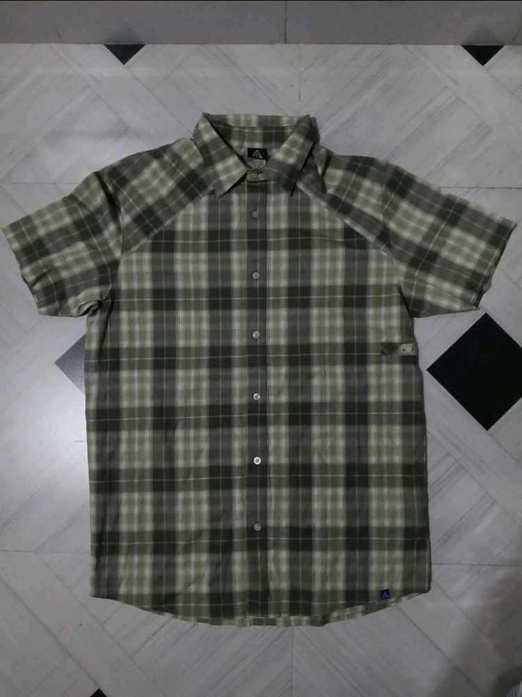 Nike check shirt ( Boxy fit )