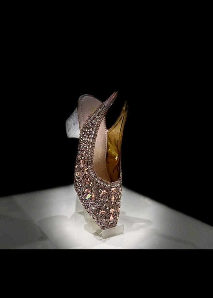 All size and colours are available in my shop bran