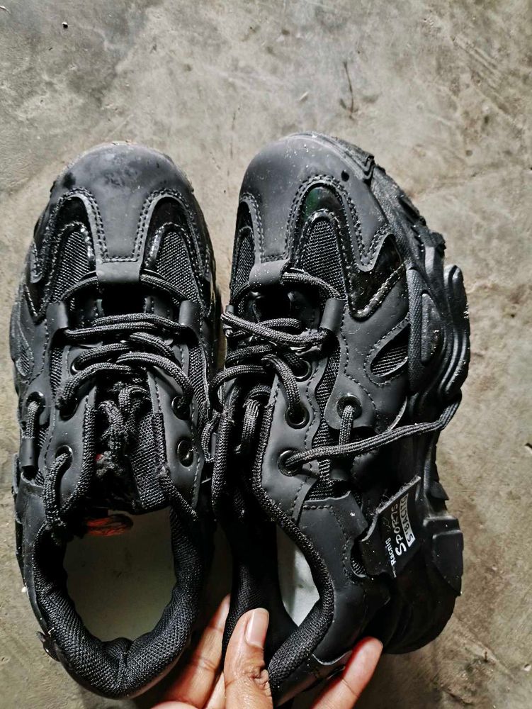 Black Sneakers