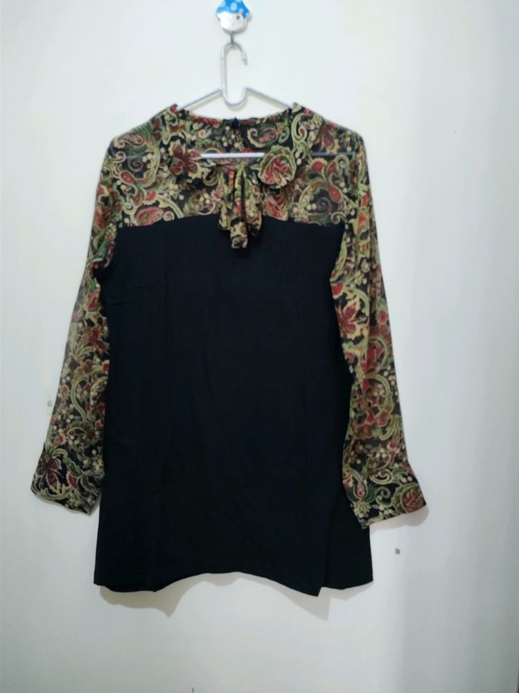 Voguish Printed Tie Up Black Top