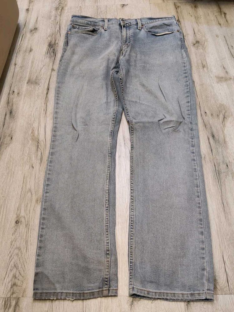 Ma1313 Levi&#39;s jeans waist 34
