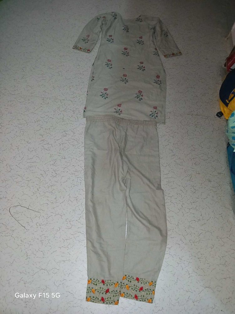 Floral Embroidered Kurta Pant Set